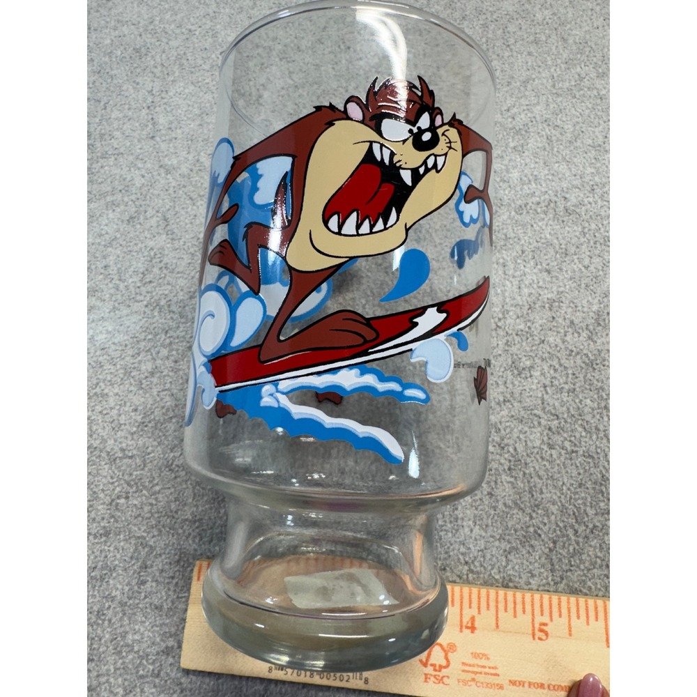 Vintage 1995 Warner Bros Taz Surfing Glass Tasmanian Devil Beach Drinking Glass